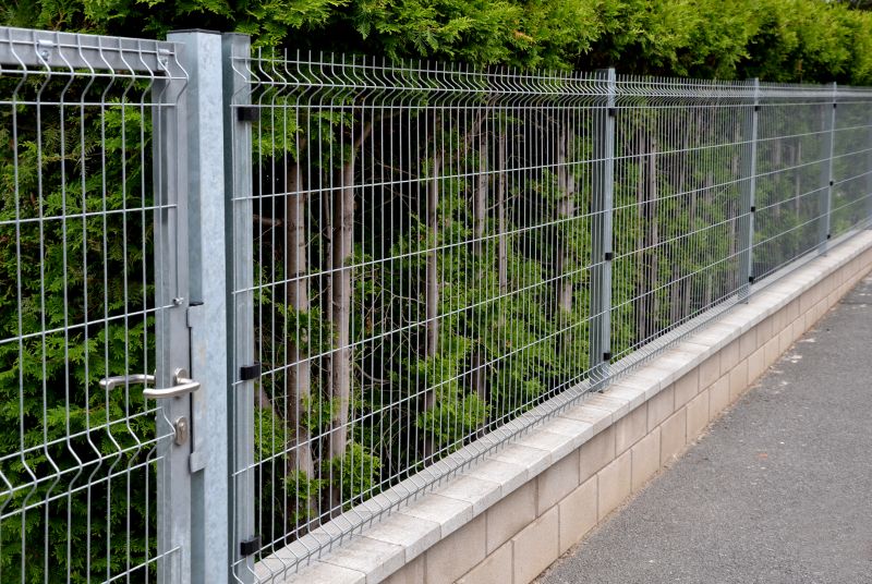 Metal Fence Construction in Pearland, TX